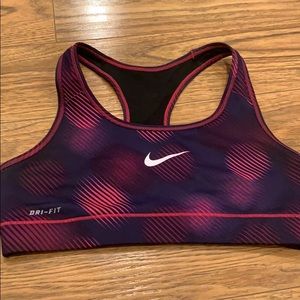 EUC Nike sports bra Girls XL